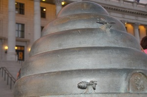 Beehive statue in front of Utah State Capitol Building